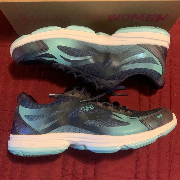 Super cute teal, navy & white 9.5 W Ryka walking shoes in excellent condition - Picture 4 of 11